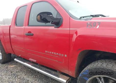 2007 Chevrolet Silverado 1500 Lt1 z USA, uszkodzony, nr VIN 1GCEC19027Z502990